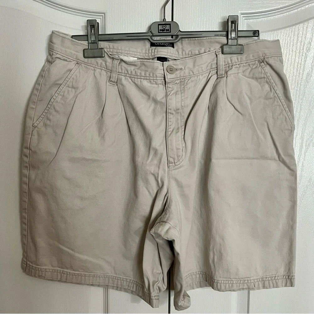🌼3/$15 George Shorts - Picture 1 of 5